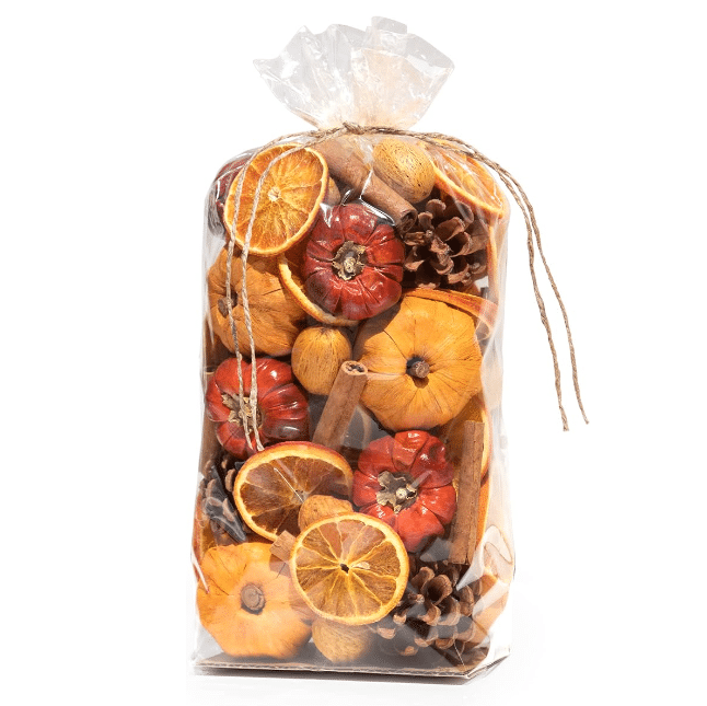 Your home will look and smell amazing thanks to this potpourri fall decor. | The Dating Divas